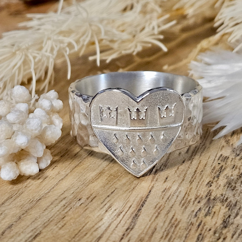 Herz Wappen-Deluxe Ring mit Hammerschlag EINZELSTÜCK