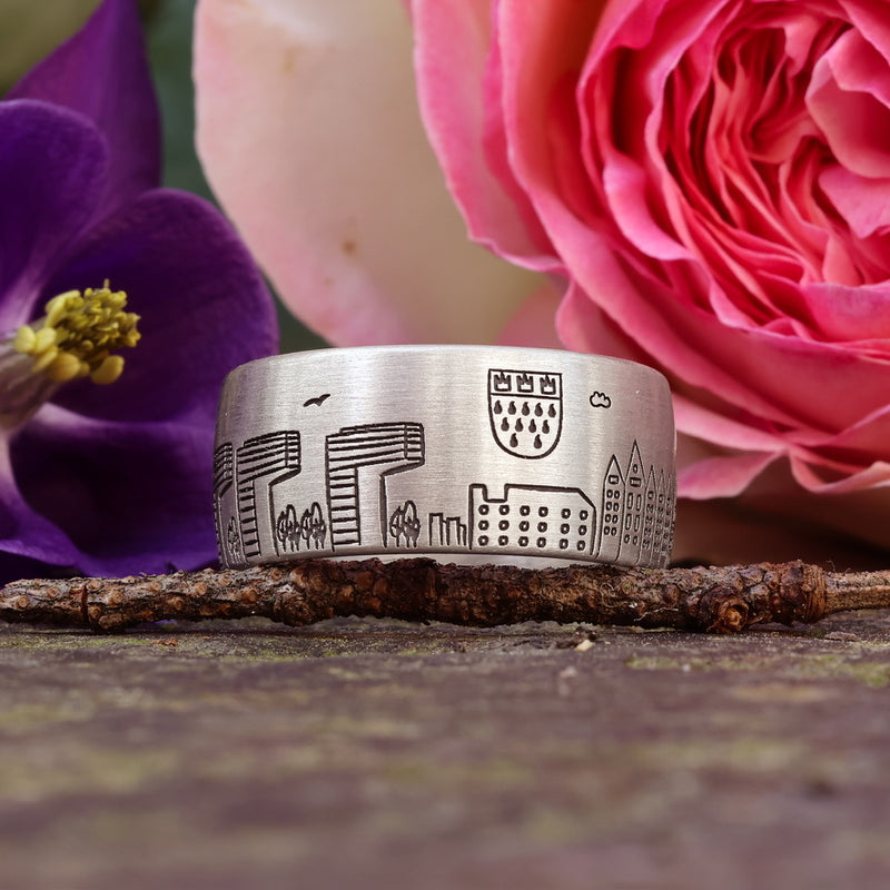 KÖLNER SKYLINE RING Strichmatt