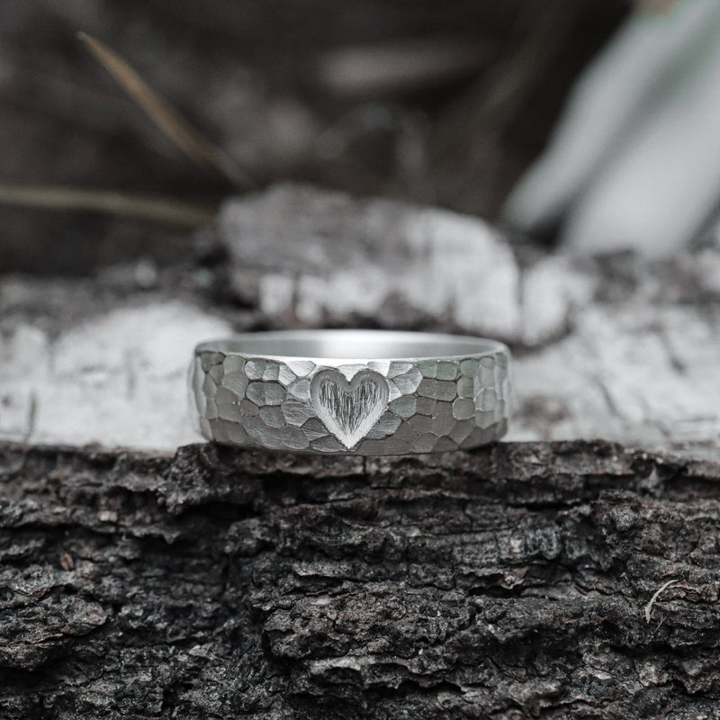 ICH LIEBE DICH RING (6 mm breit) mit Hammerschlag