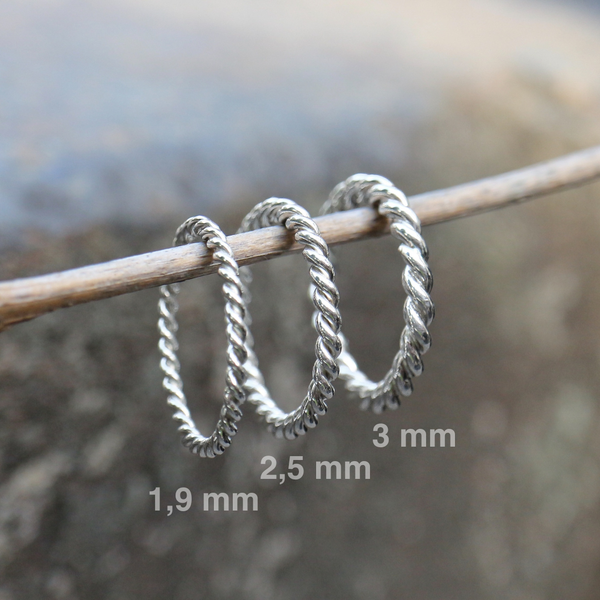 Silberring „Twist“ – Feine Handarbeit in verschiedenen Stärken