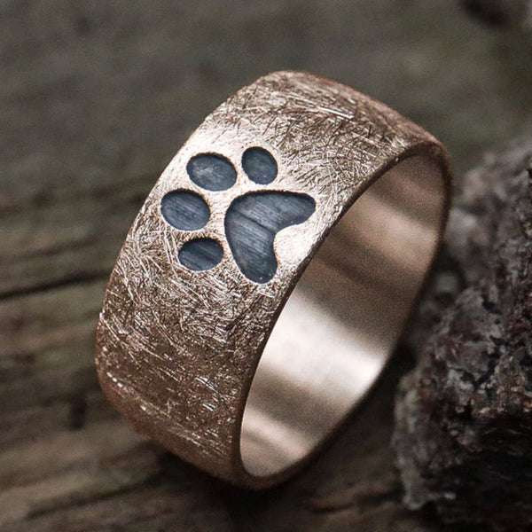8 mm breiter Ring mit Pfote, eismatt