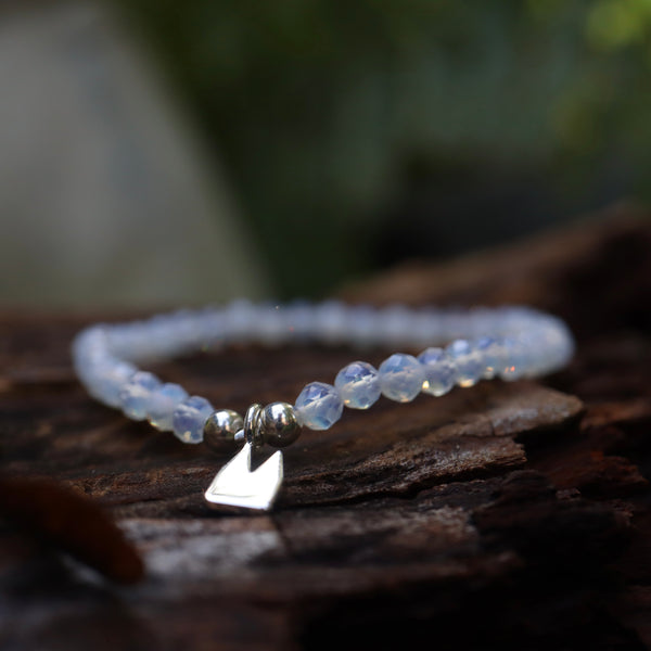 Dom Armband mit weißer Opal