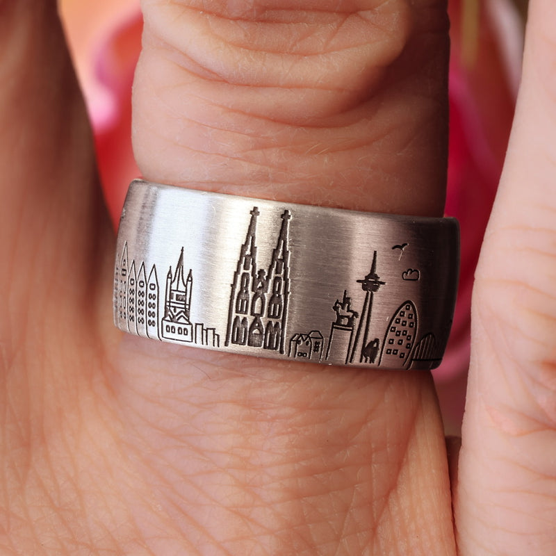KÖLNER SKYLINE RING Strichmatt