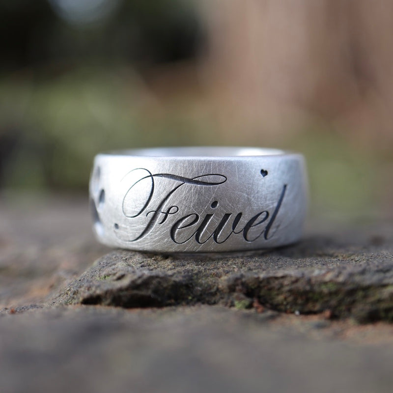 10mm Ring mit Pfote und Gravur