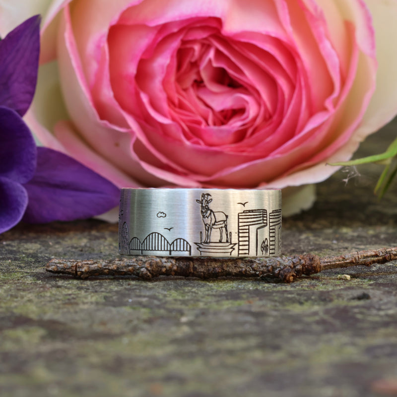KÖLNER SKYLINE RING MIT DREI DIAMANTEN