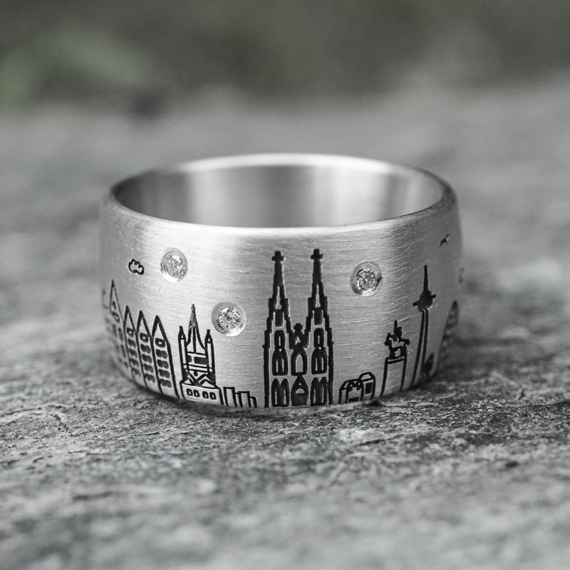 KÖLNER SKYLINE RING MIT DREI DIAMANTEN