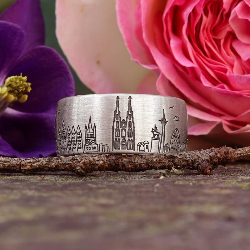 KÖLNER SKYLINE RING Strichmatt