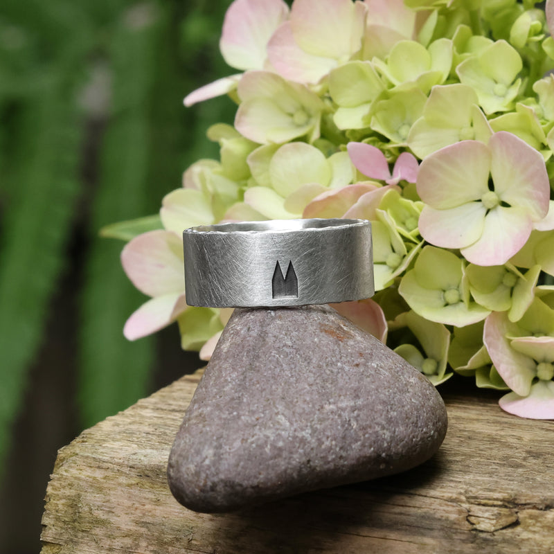 10 mm breit Premium Ring schwammmat mit Dom, EINZELSTÜCK
