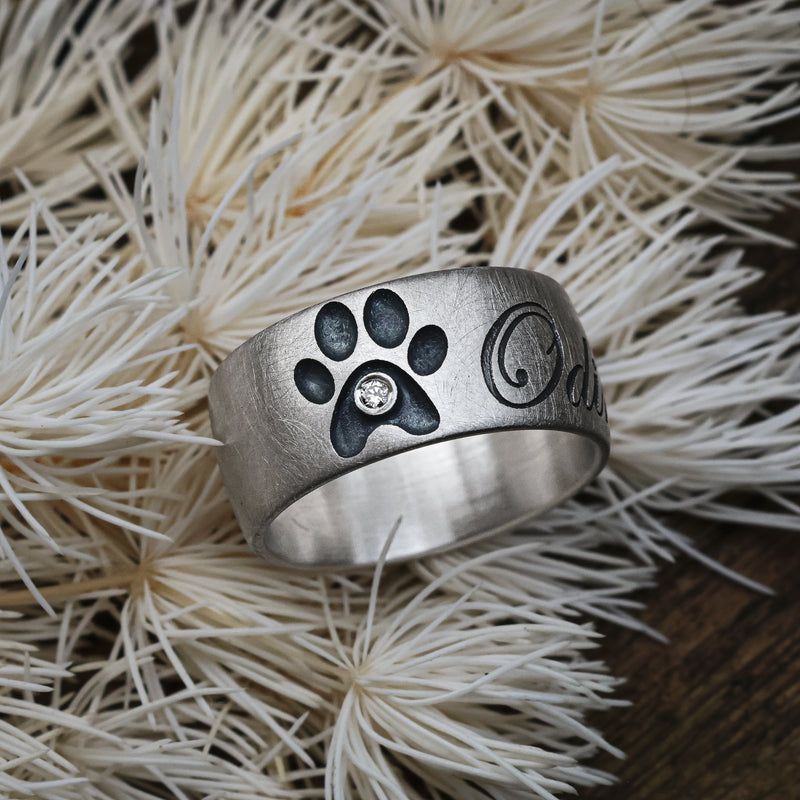 Pfotenring aus 925er Silber mit Diamant & Wunschgravur – personalisierter Schmuck für Tierliebhaber 🐾💍