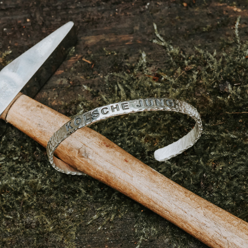 Handgefertigter 925 Silber Armreif | Hammerschlag 6 mm | Personalisiert mit Gravur