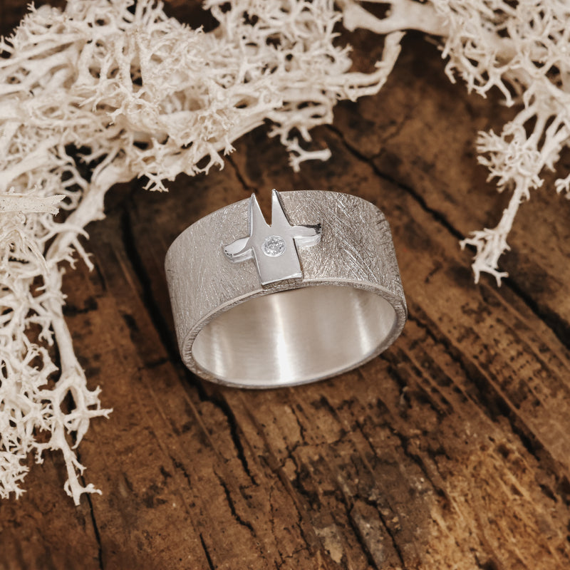 Ring mit Schutzengel und Diamant 10mm breit