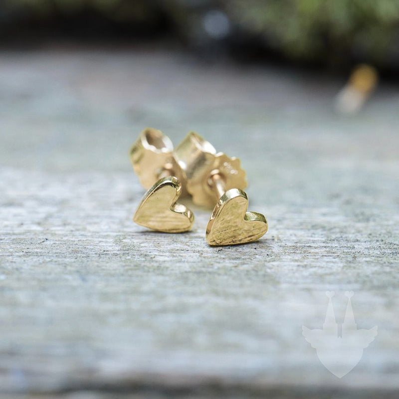 Mini Herz Ohrstecker aus Gold