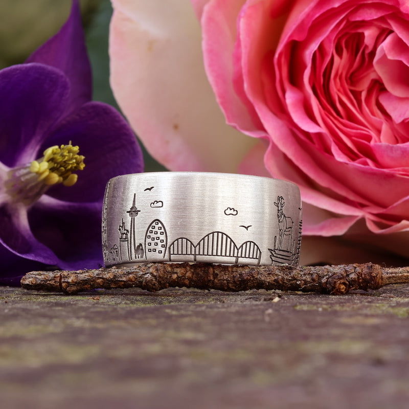 KÖLNER SKYLINE RING Strichmatt