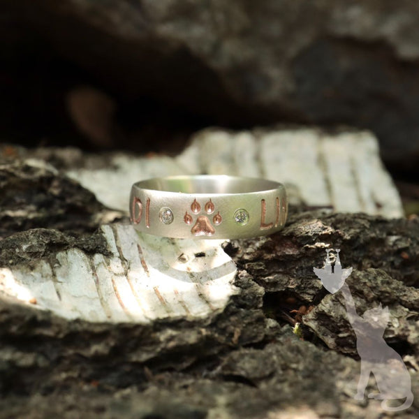 6mm Katzenpfoten Ring mit Namen und zwei Diamanten