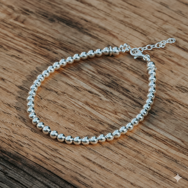 Elegantes Silberkugelarmband – Zeitloser Glanz für jeden Anlass