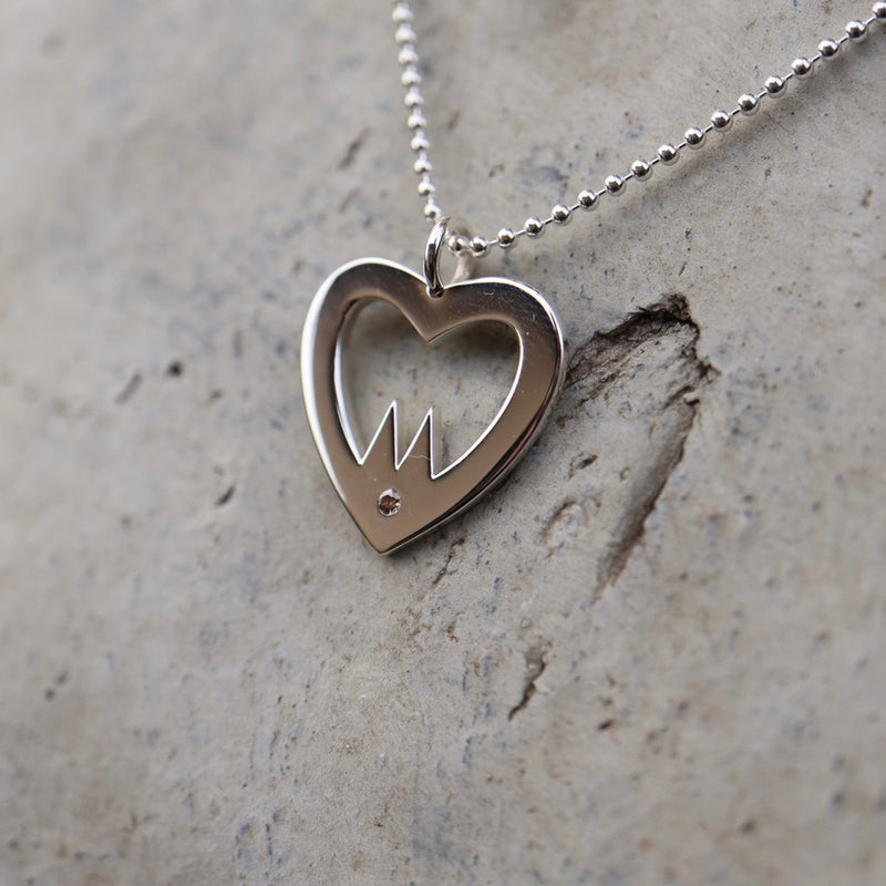 Hätz mit Dom  Anhänger mit braunen Diamant L