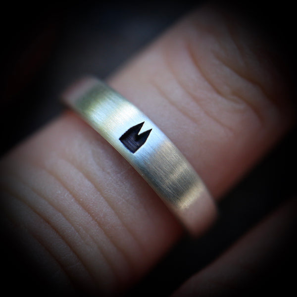 4 mm Premium Ring strichmatt mit geschwärztem Dom