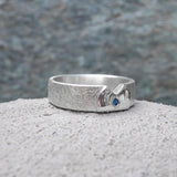 Kölner-Deluxe Ring mit Silbernen Dom und blauen Saphir