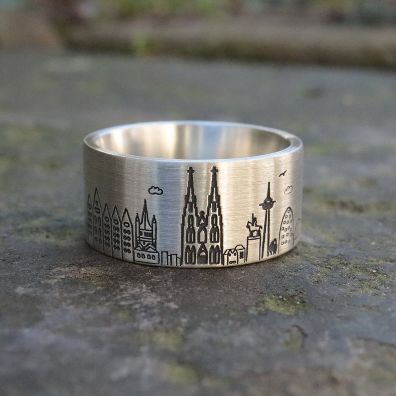 KÖLNER SKYLINE RING MIT GROßEM FISCH