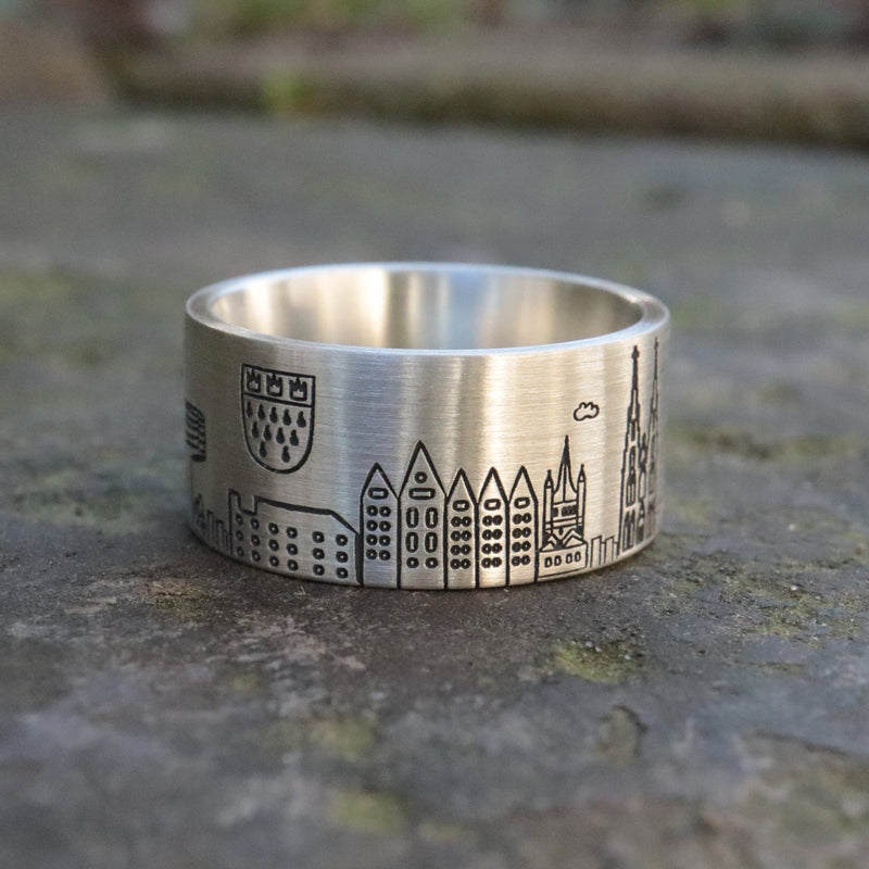 KÖLNER SKYLINE RING MIT ZIEGE