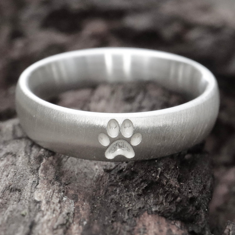 5 mm breit Ring mit Pfote, quermatt