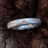 4 mm Premium Ring eismatt mit rot vergoldeten Dom