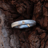 4 mm Premium Ring eismatt mit gelb vergoldeten Dom