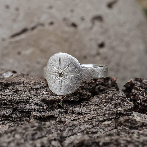 Sternring mit Champagner Diamant