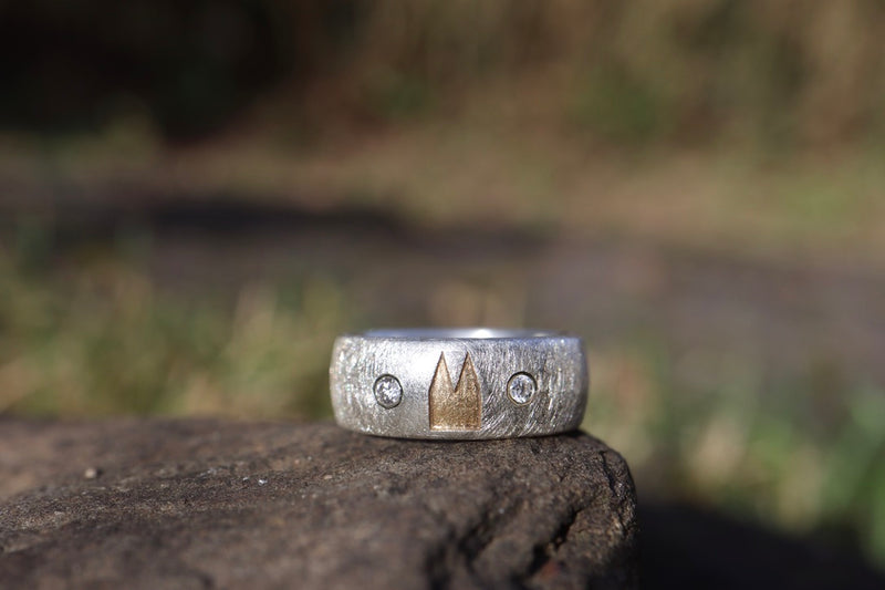 8 mm Premium Ring mit zwei Diamanten