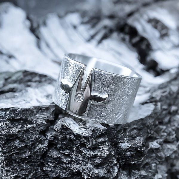 Ring mit Schutzengel und Diamant 14 mm breit