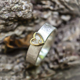 Ring 6 mm breit mit Gelbgold Herz und einen Diamanten