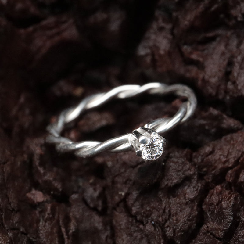 ANNE Beisteckring mit einem Diamanten 0,03 ct TW/Si