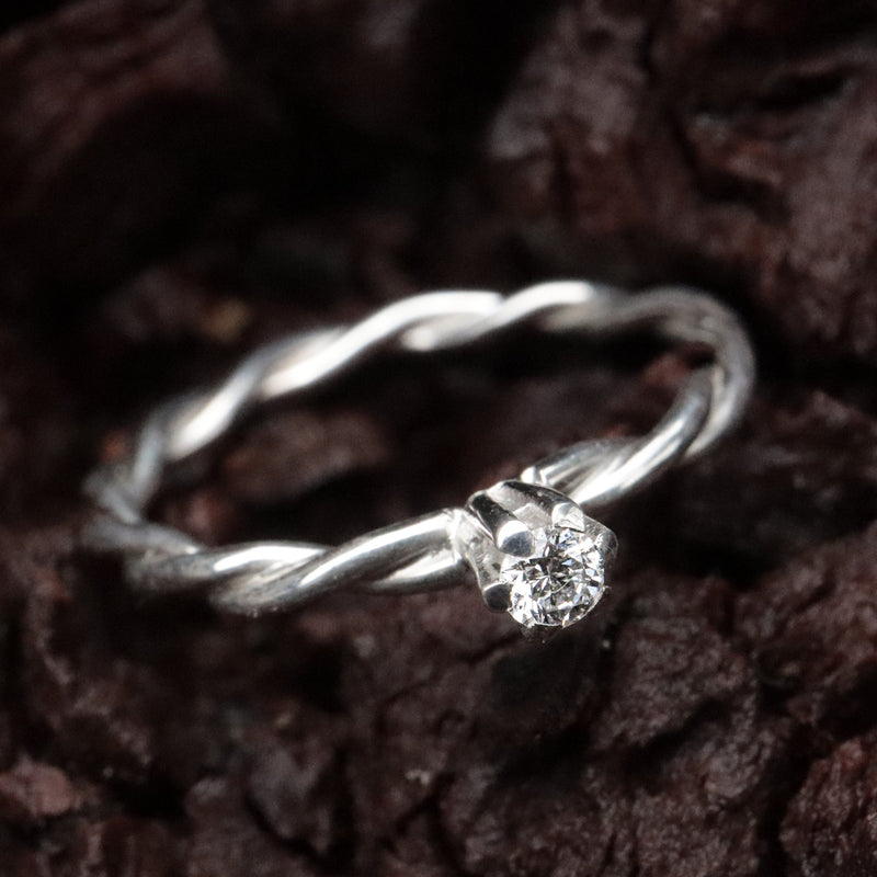 ANNE Beisteckring mit einem Diamanten 0,03 ct TW/Si